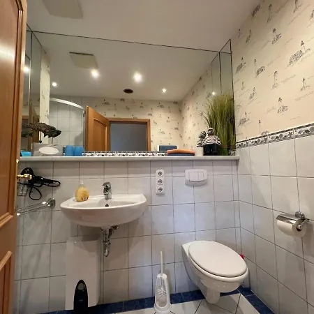 Brise - Kapitaenskajuete * Wieck